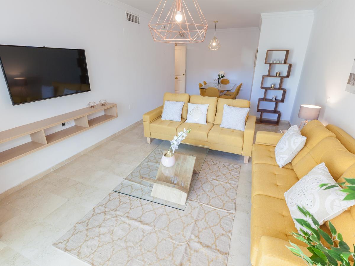Vacation Marbella I Contemporary Central Apartment, Swimming-Pool, 24-7 Security, A Minute From The Marina, The Sea And Luxury Shopping Esterno foto