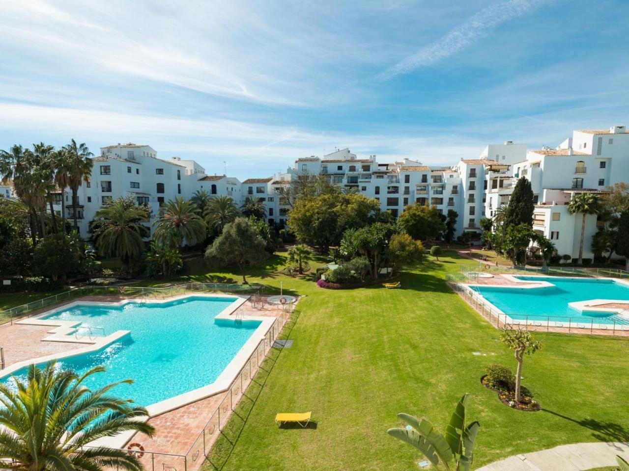 Vacation Marbella I Contemporary Central Apartment, Swimming-Pool, 24-7 Security, A Minute From The Marina, The Sea And Luxury Shopping Esterno foto